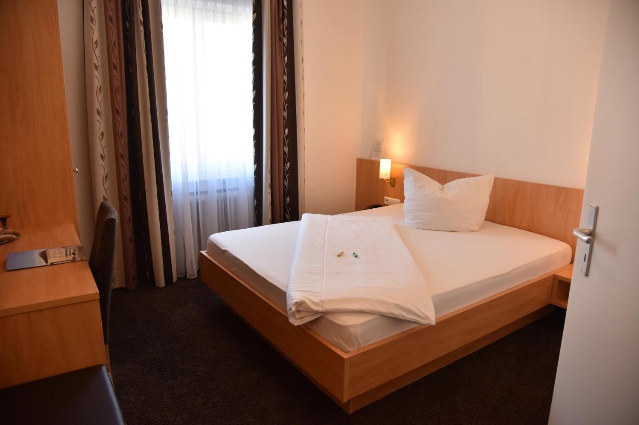 Hotel Goldener Hirsch Friedrichshafen Extérieur photo