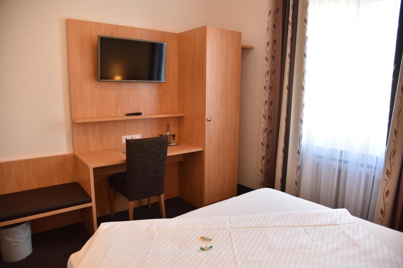 Hotel Goldener Hirsch Friedrichshafen Extérieur photo