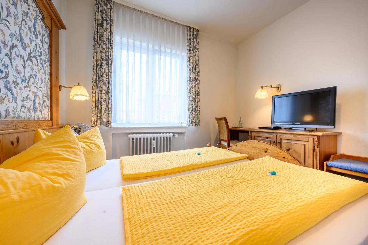 Hotel Goldener Hirsch Friedrichshafen Extérieur photo