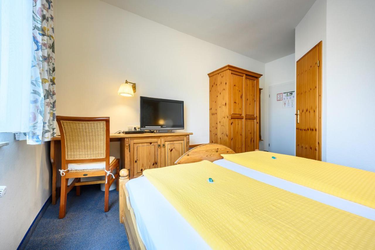 Hotel Goldener Hirsch Friedrichshafen Extérieur photo